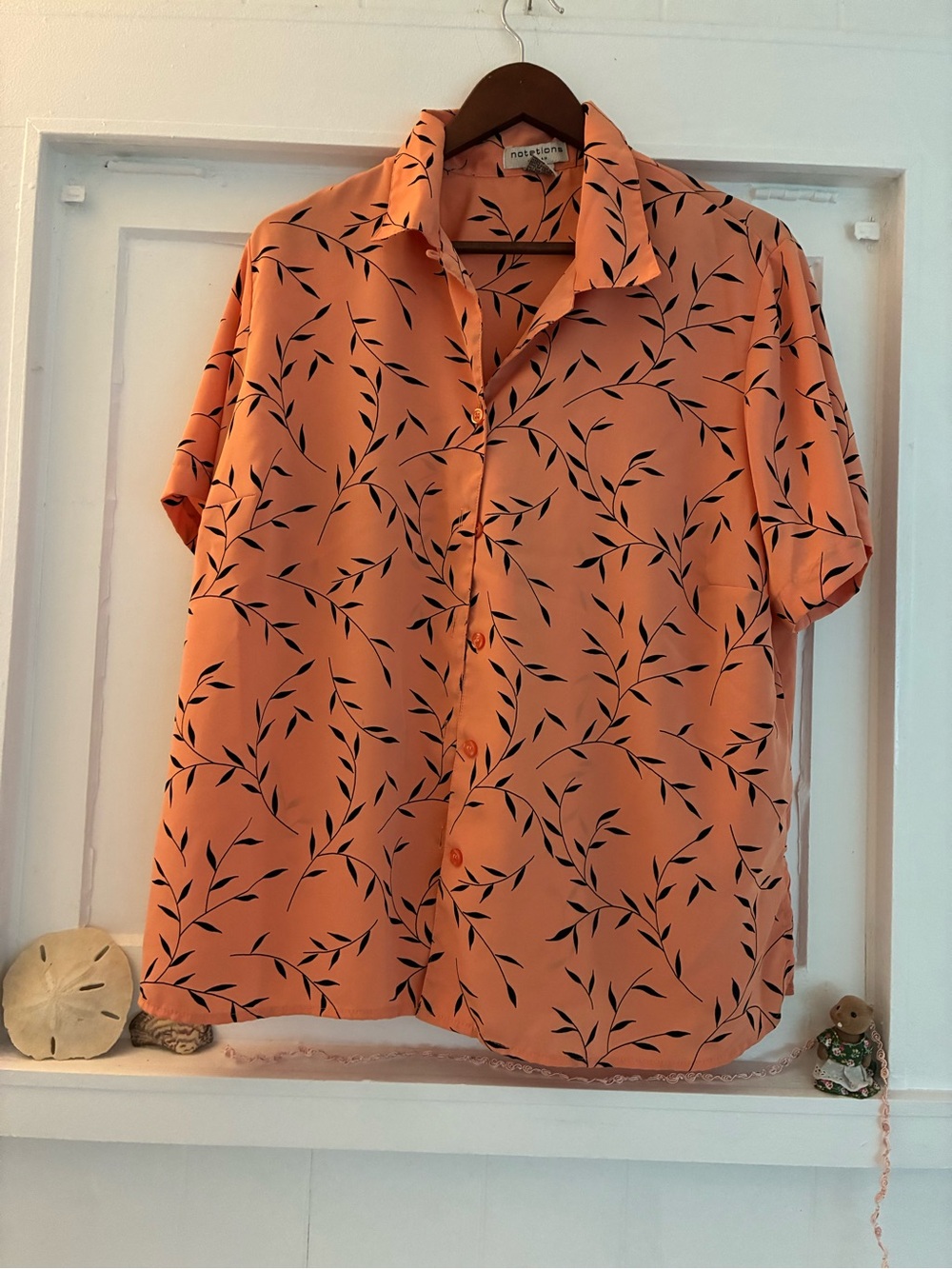 Notations Woman 1X Coral Short-Sleeve Button-Down Shirt with Black Leaf Print